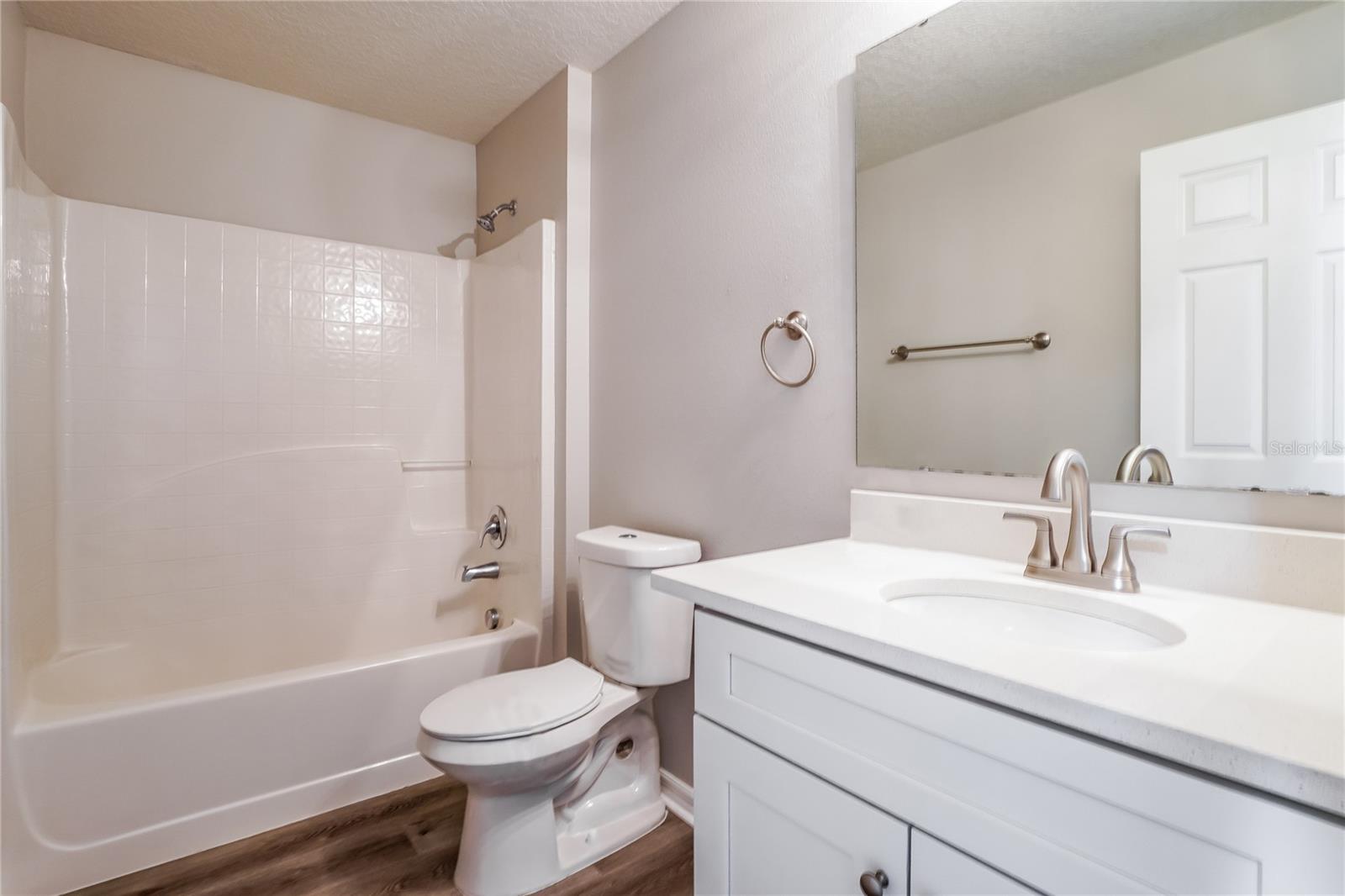 Image 14 of 17 For 517 Ridges Drive