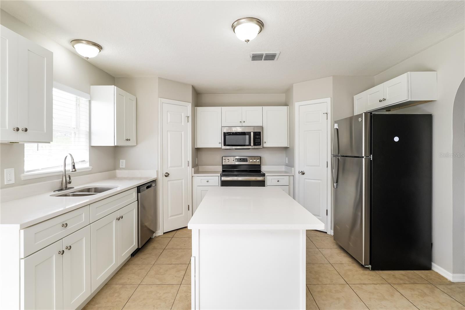 Image 6 of 17 For 517 Ridges Drive