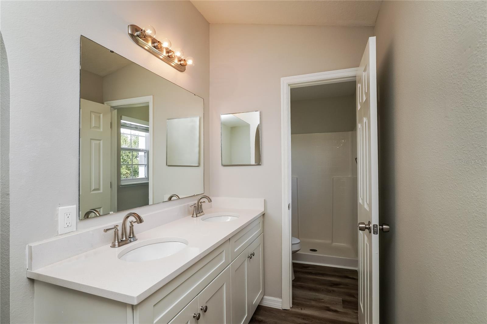 Image 9 of 17 For 517 Ridges Drive