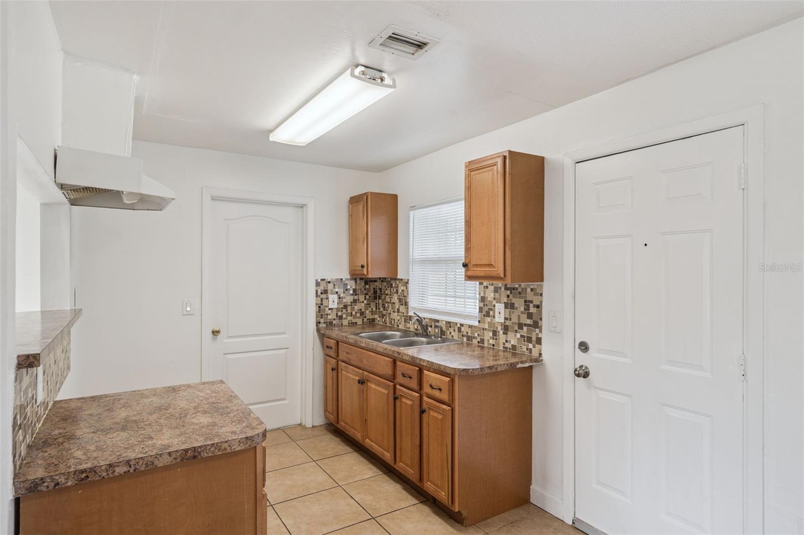 Image 4 of 7 For 715 Westmoreland Drive