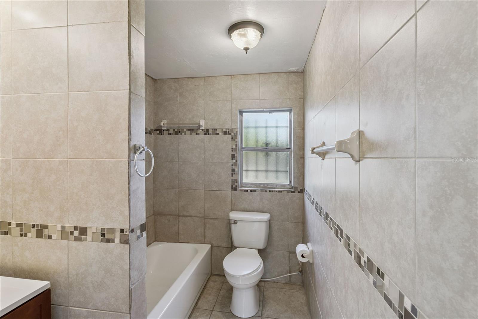 Image 5 of 7 For 715 Westmoreland Drive