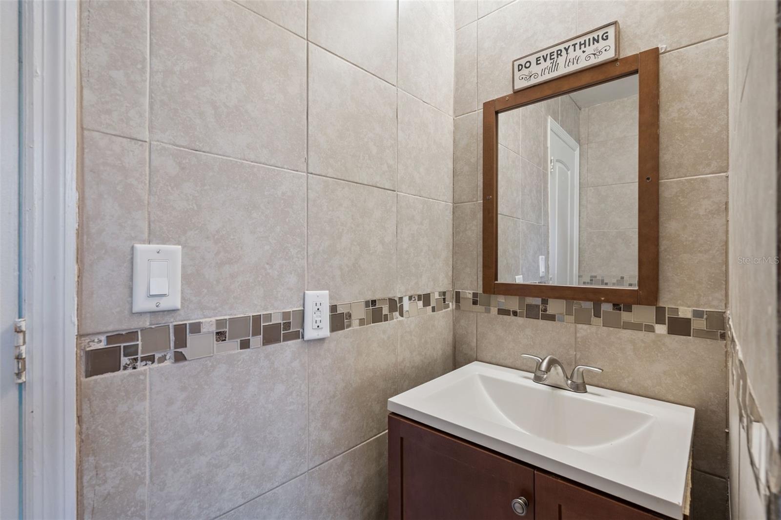 Image 6 of 7 For 715 Westmoreland Drive