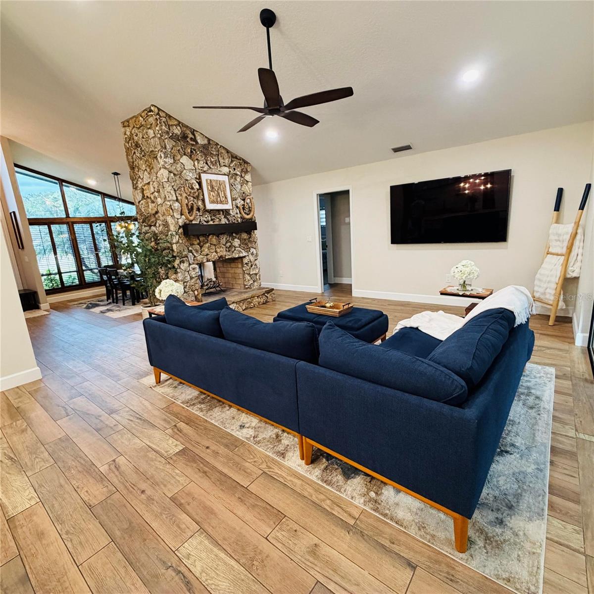 Image 7 of 20 For 6416 Saint Partin Place