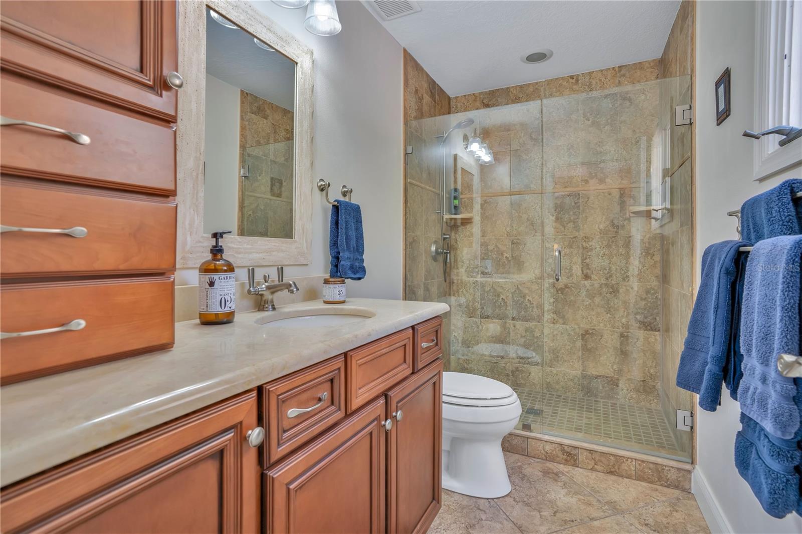 Image 32 of 53 For 11451 Fangorn Road