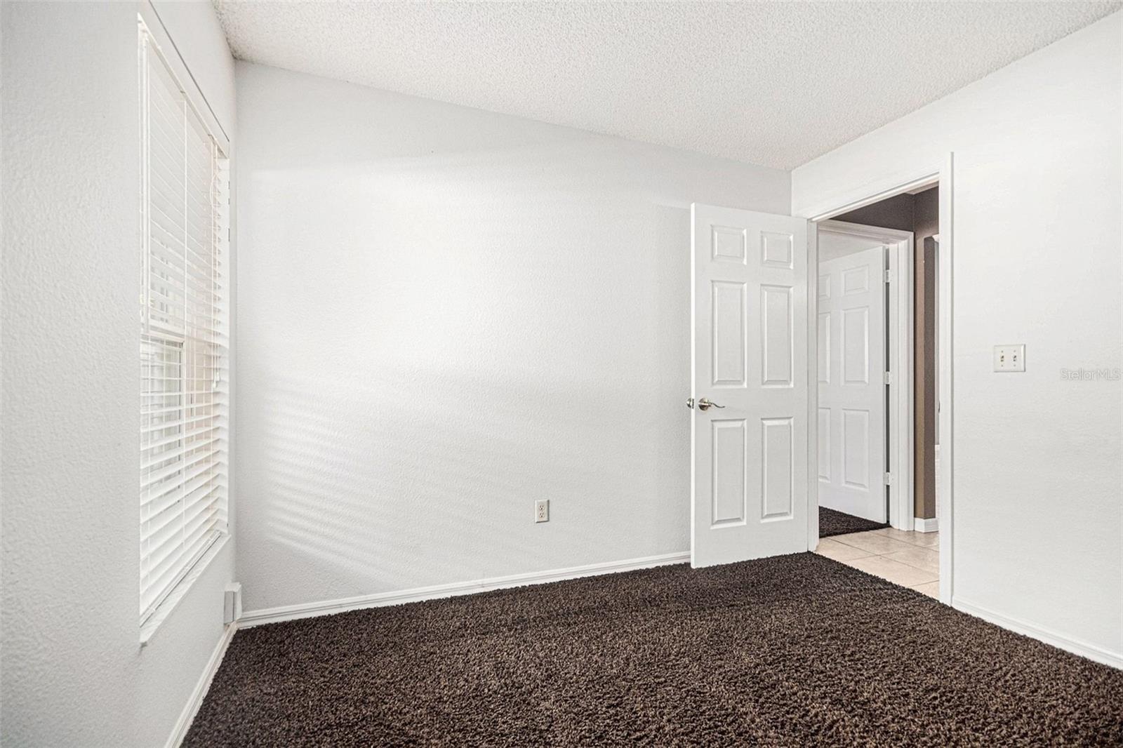 Image 21 of 28 For 1667 Sand Key Circle