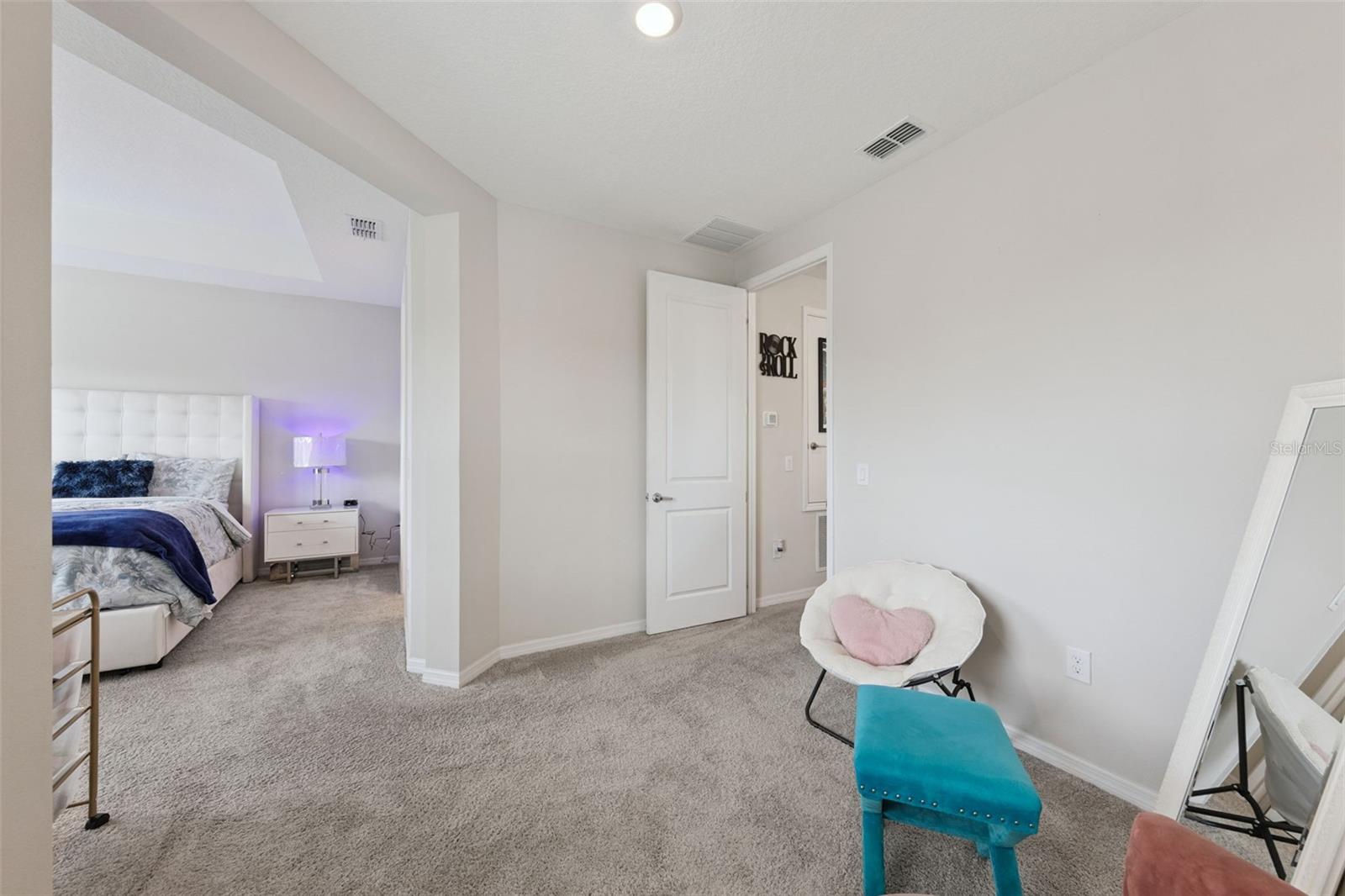 Image 17 of 39 For 1418 Lone Feather Trail