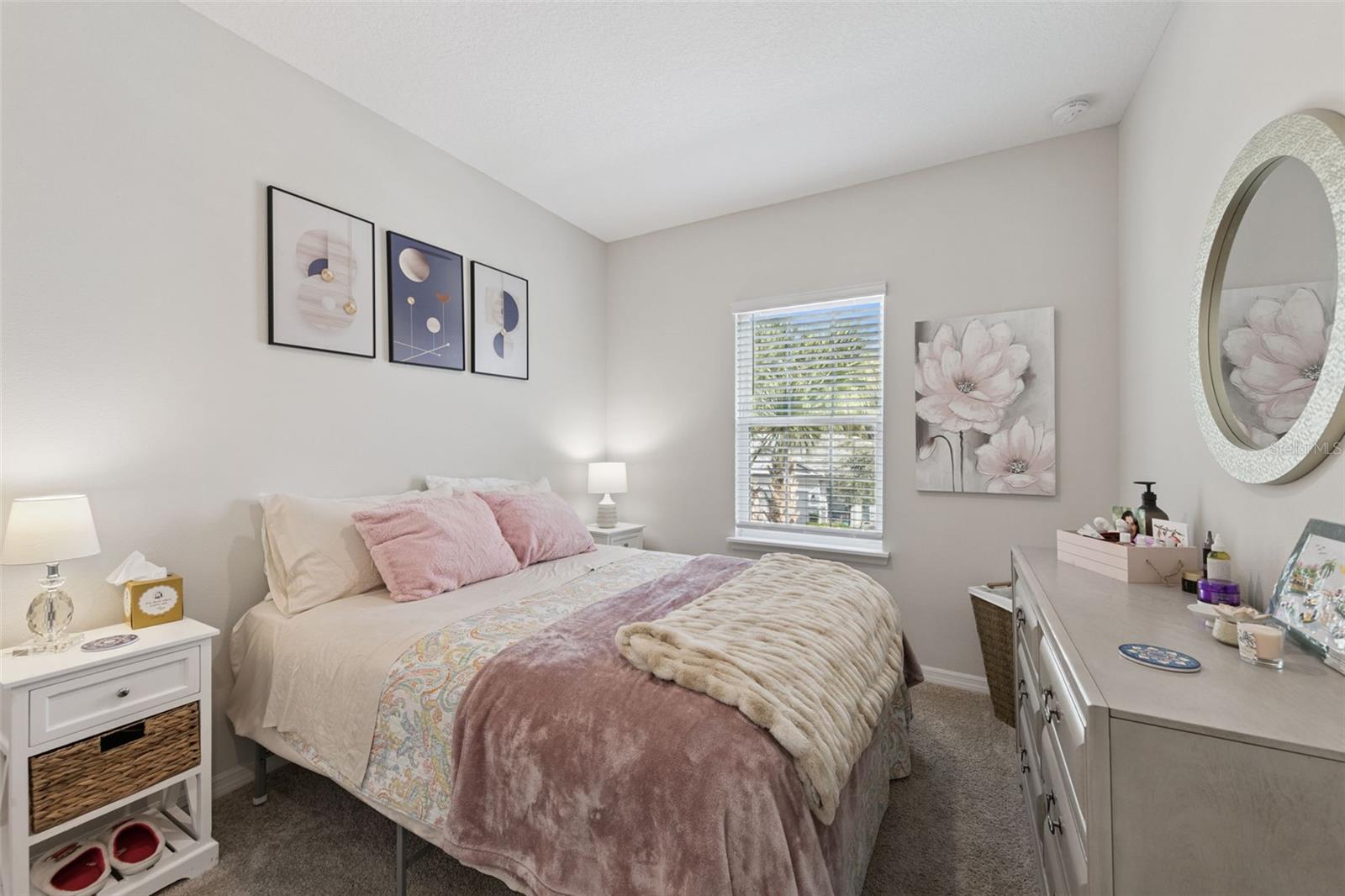 Image 21 of 39 For 1418 Lone Feather Trail