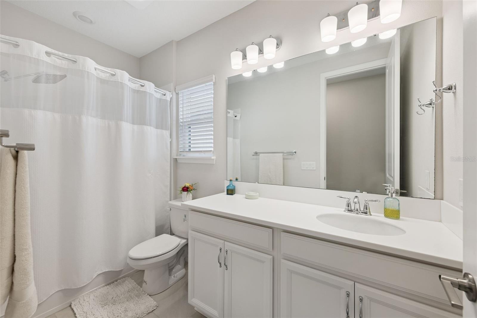 Image 22 of 39 For 1418 Lone Feather Trail