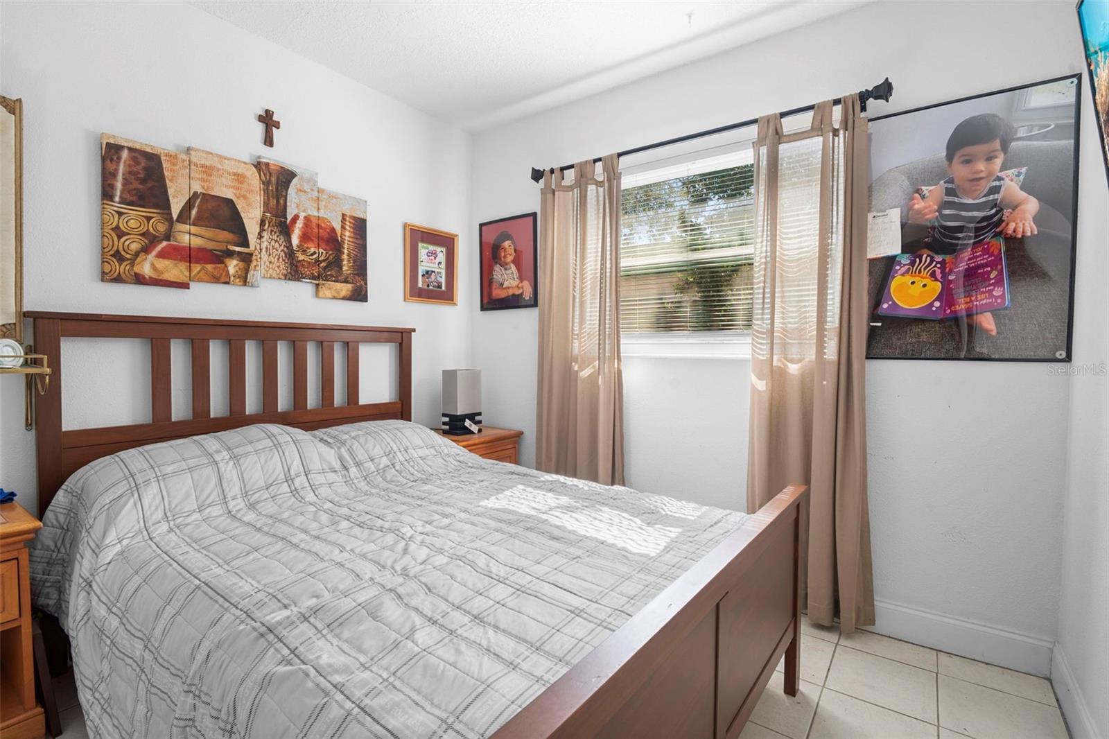 Image 11 of 37 For 224 Bennett Street