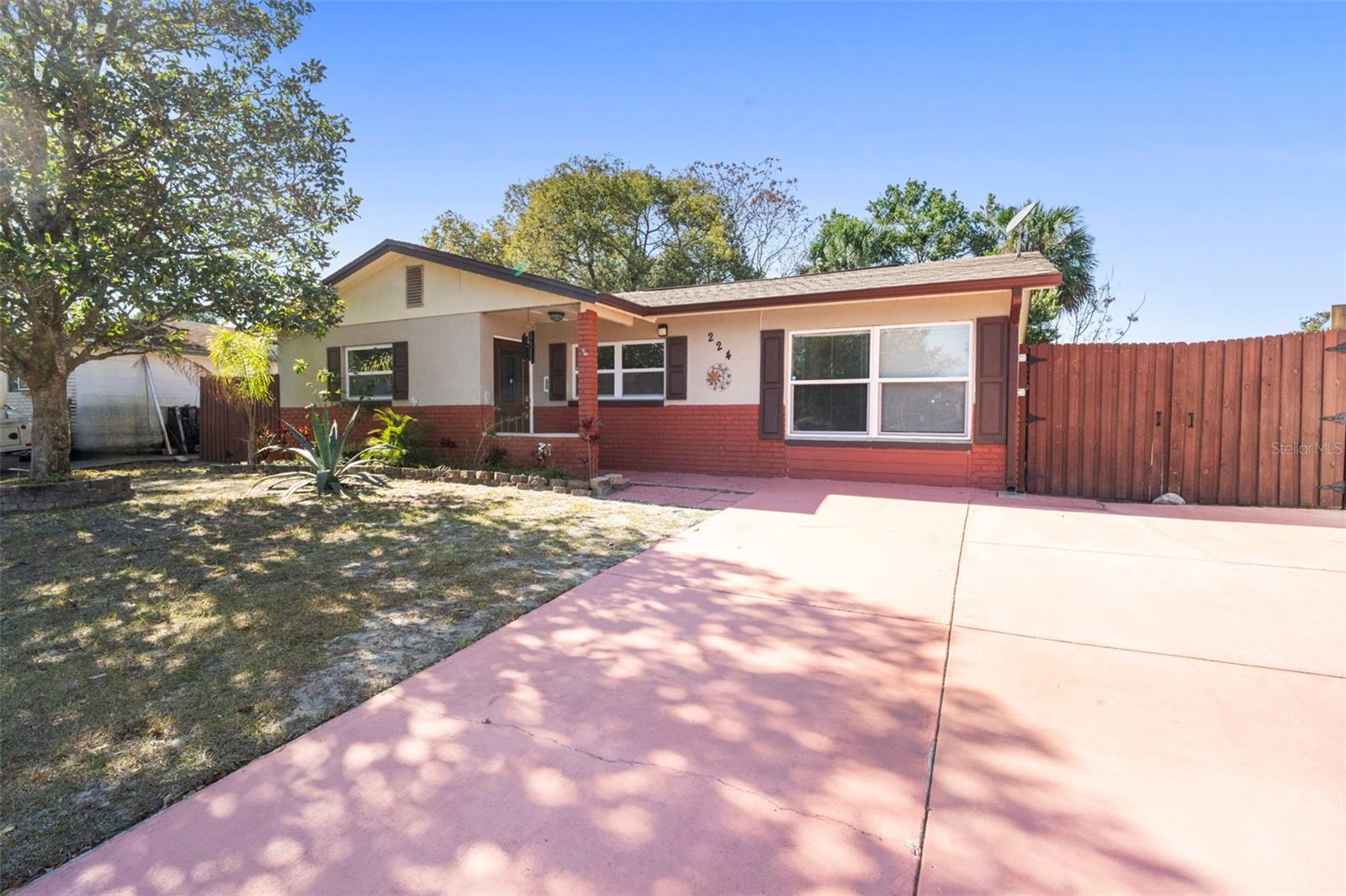 Image 2 of 37 For 224 Bennett Street