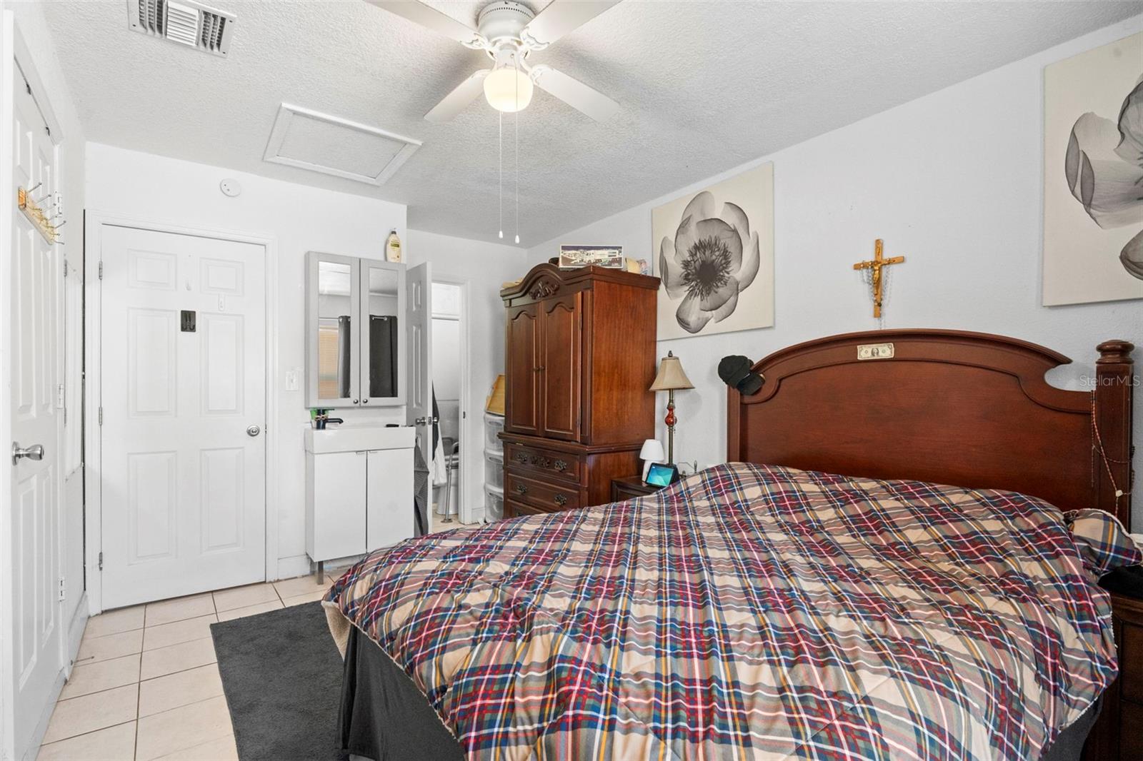 Image 23 of 37 For 224 Bennett Street