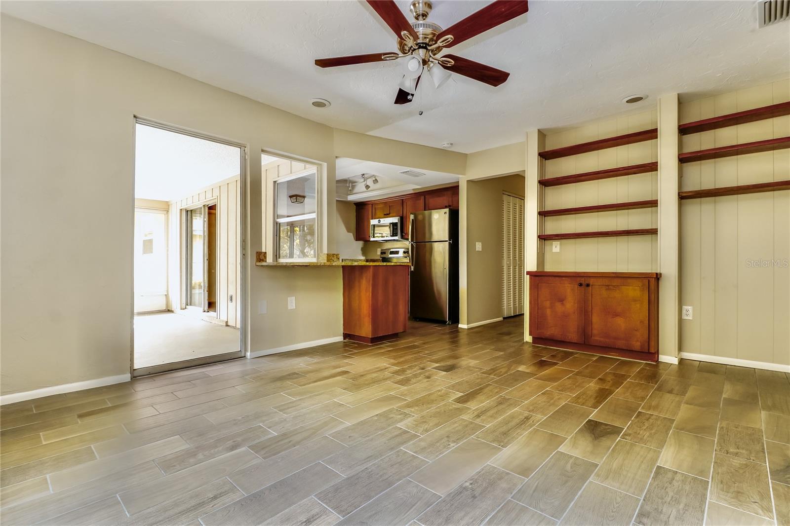 Image 4 of 16 For 1124 Danny Drive