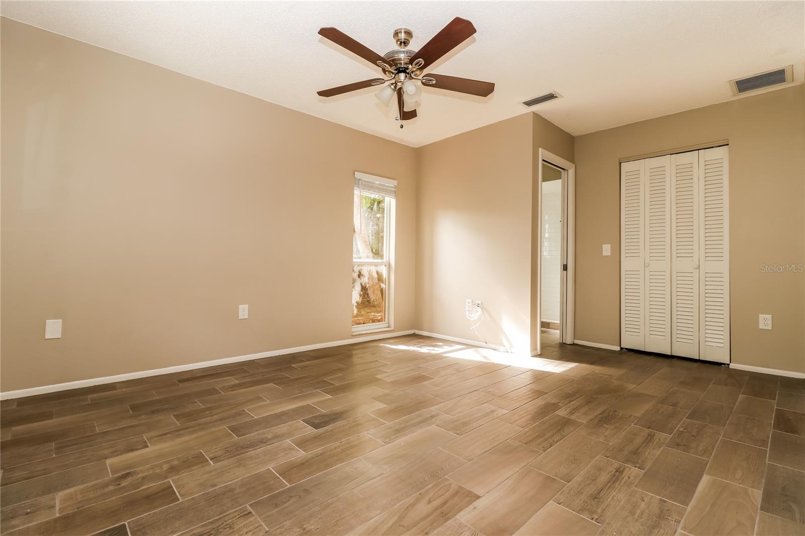 Image 9 of 16 For 1124 Danny Drive