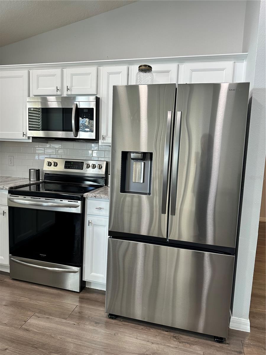 Image 17 of 31 For 1838 Royal Ridge Drive