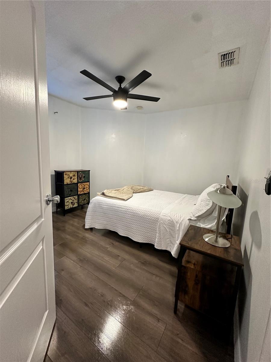 Image 24 of 31 For 1838 Royal Ridge Drive