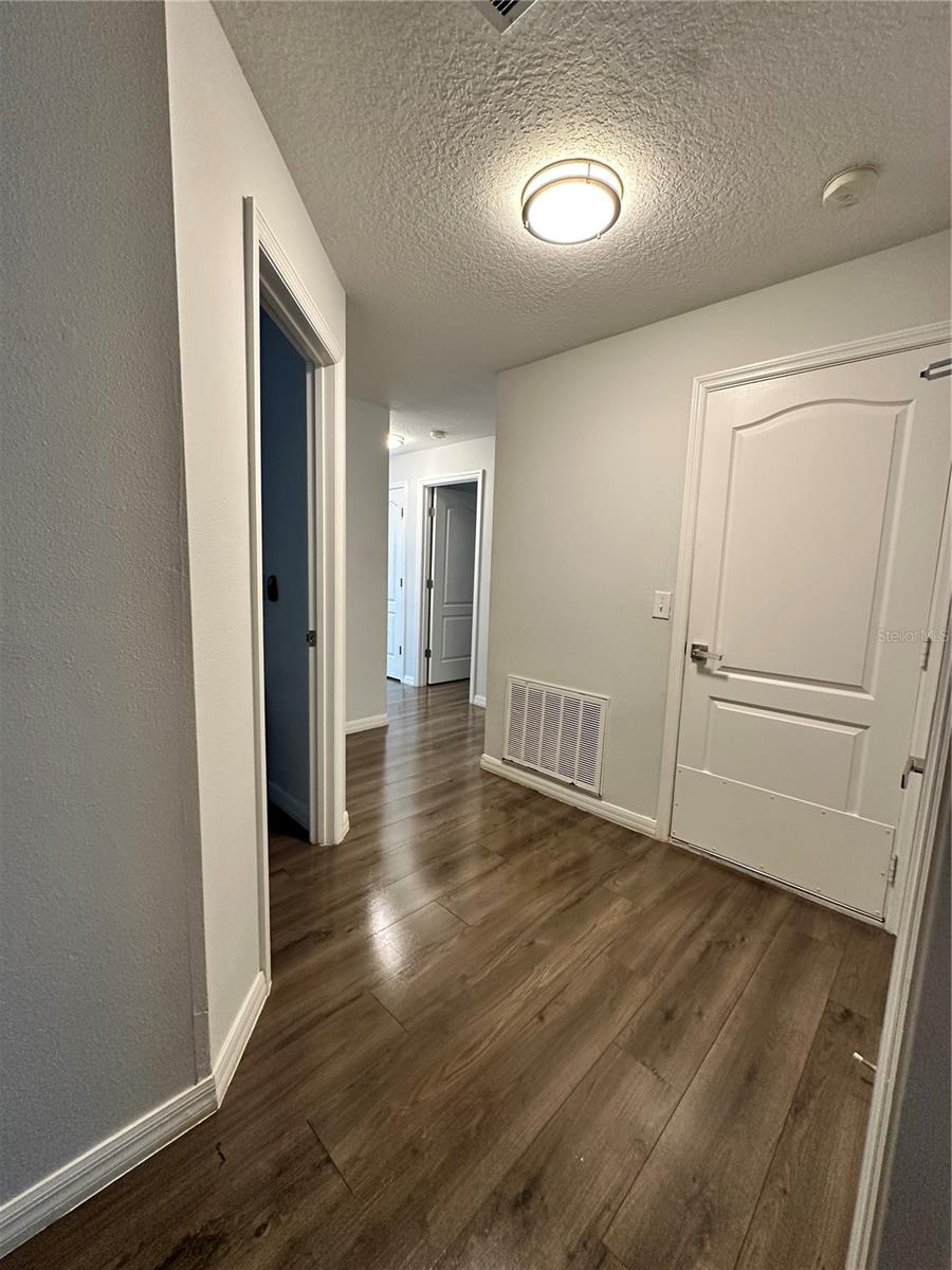 Image 28 of 31 For 1838 Royal Ridge Drive