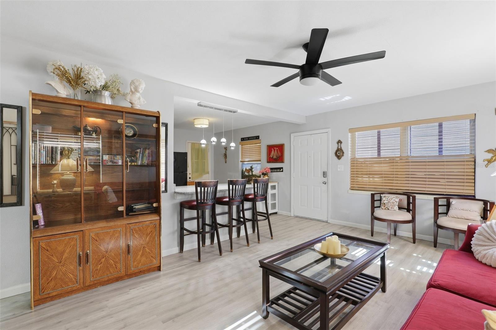 Image 10 of 24 For 518 Wisteria Drive