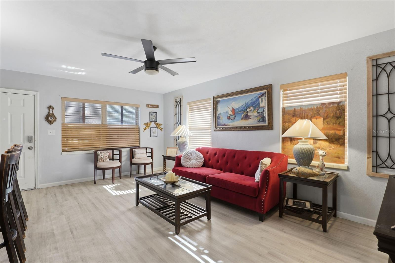 Image 11 of 24 For 518 Wisteria Drive