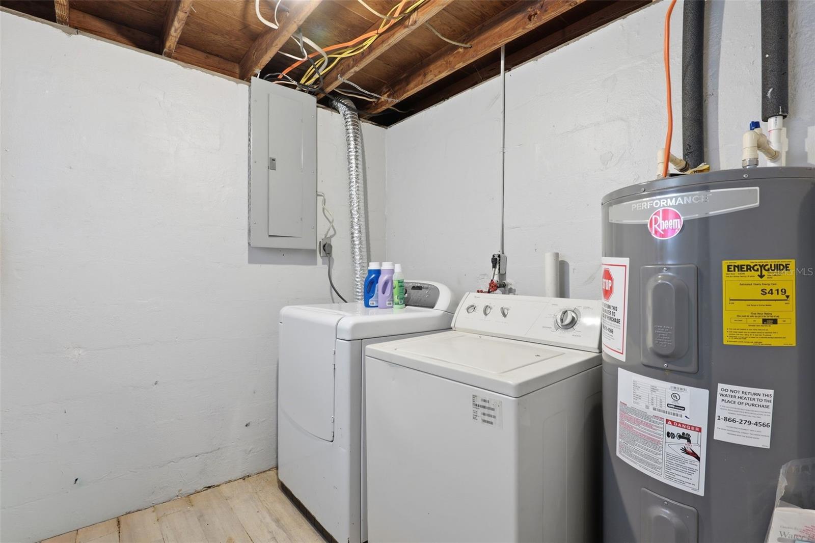 Image 18 of 24 For 518 Wisteria Drive