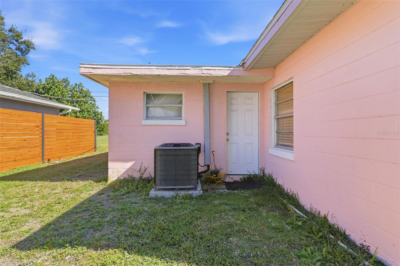 Image 20 of 24 For 518 Wisteria Drive