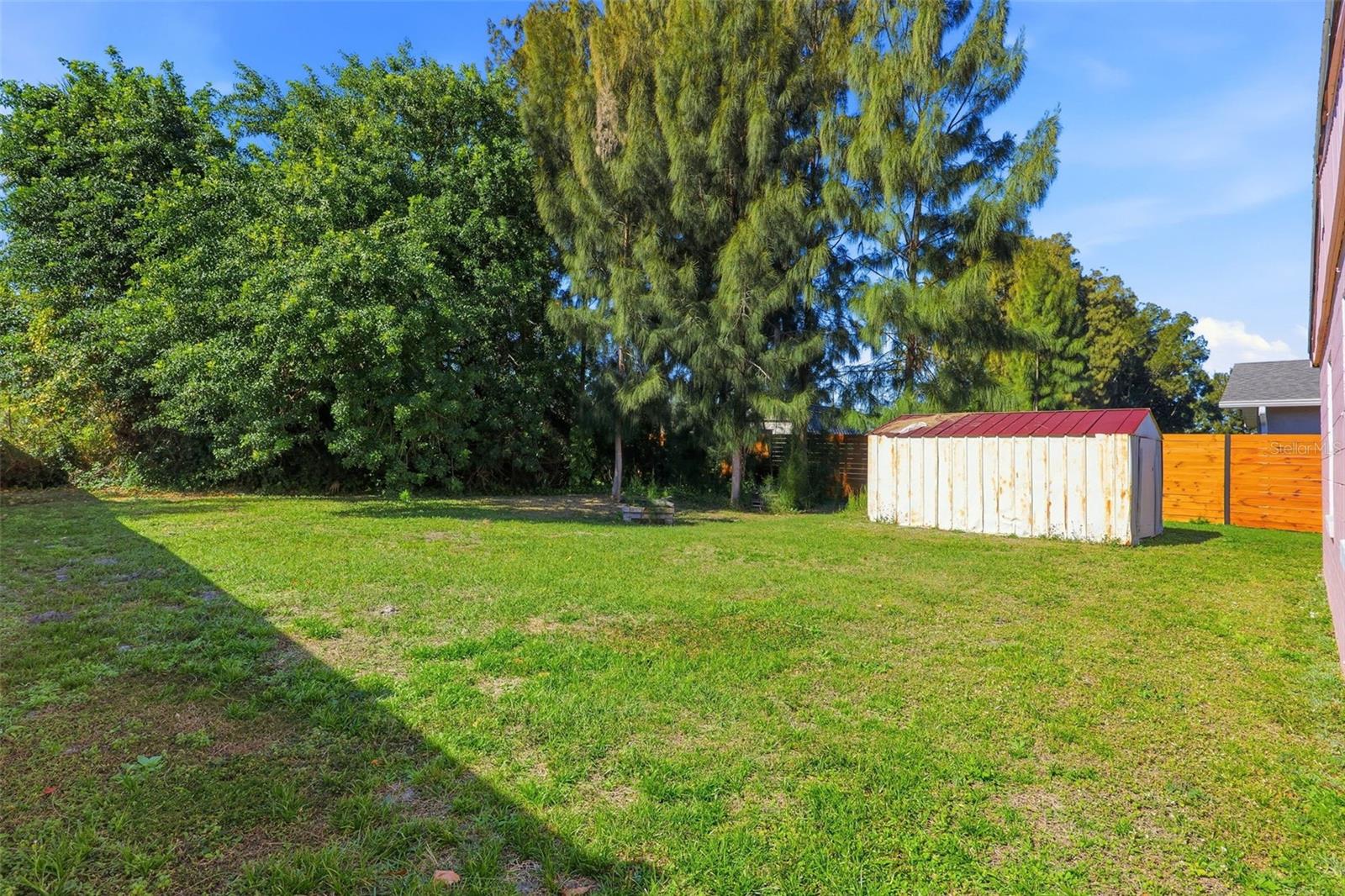 Image 21 of 24 For 518 Wisteria Drive