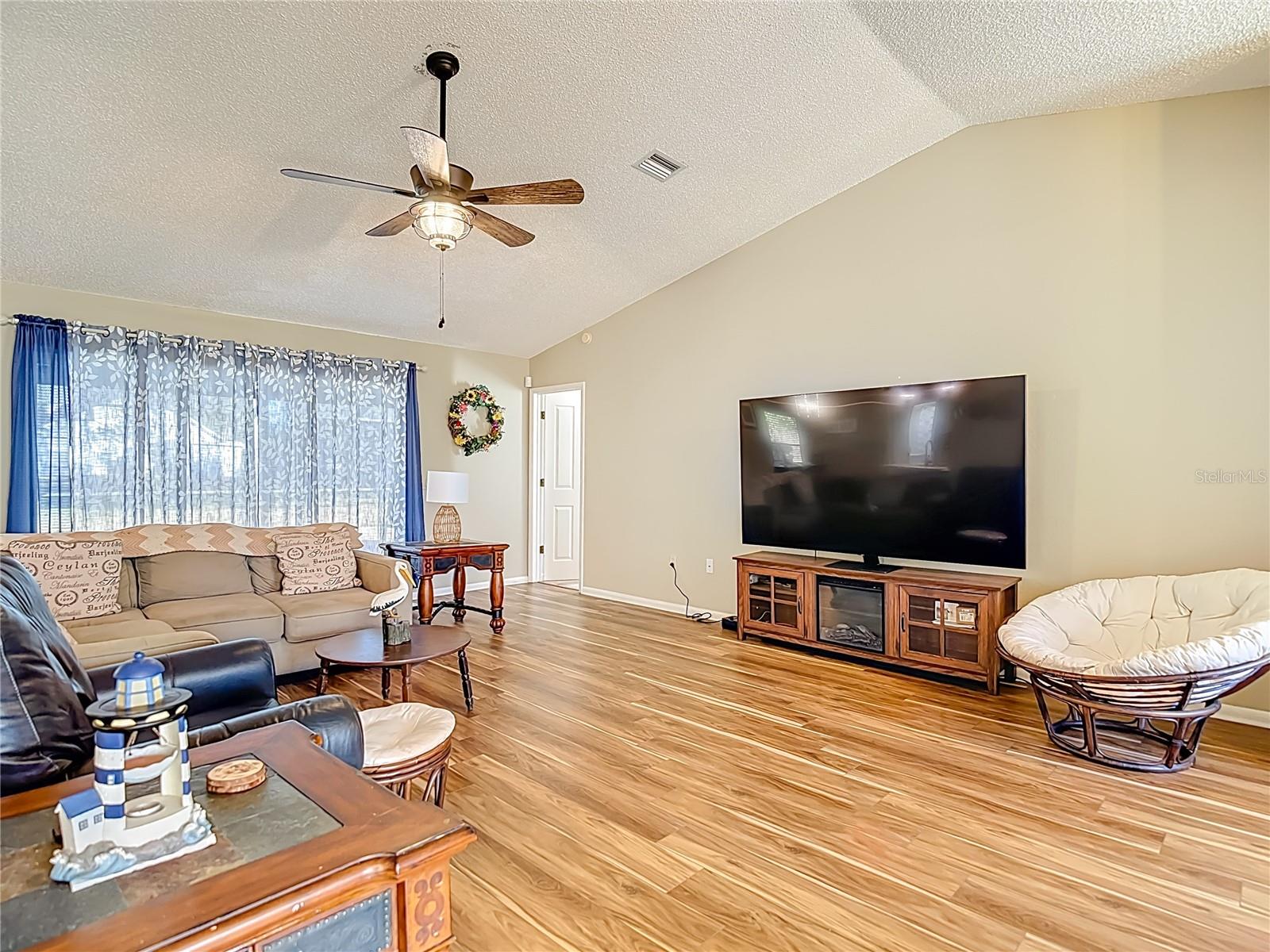 Image 10 of 37 For 9241 Angora Street