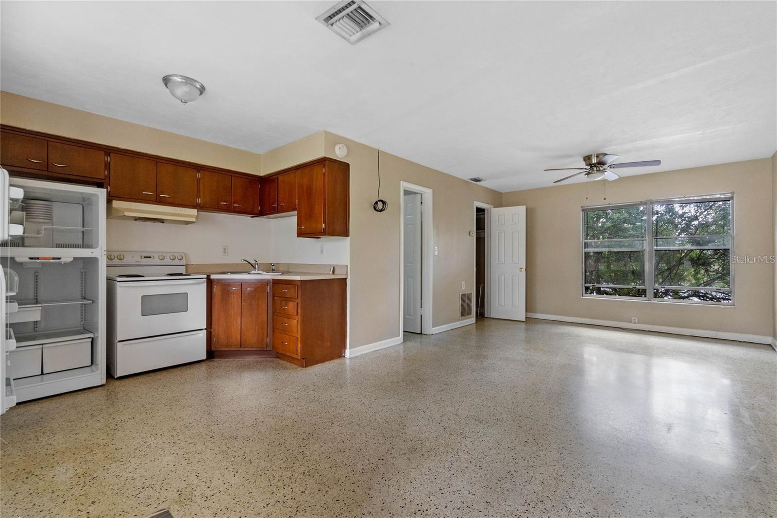 Image 8 of 19 For 1925 Lakemont Avenue