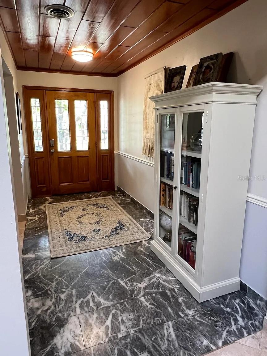 Image 10 of 13 For 305 Sweetwater Creek Drive