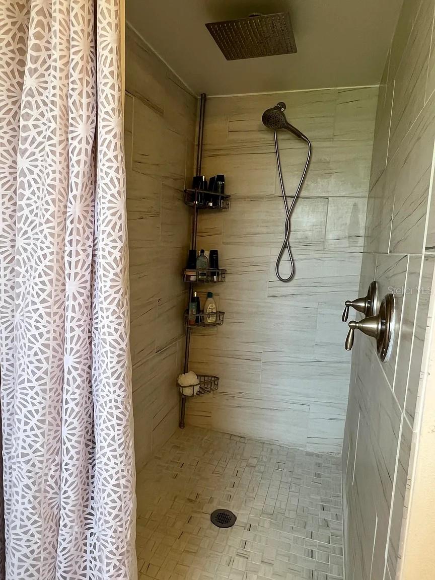 Image 9 of 13 For 305 Sweetwater Creek Drive