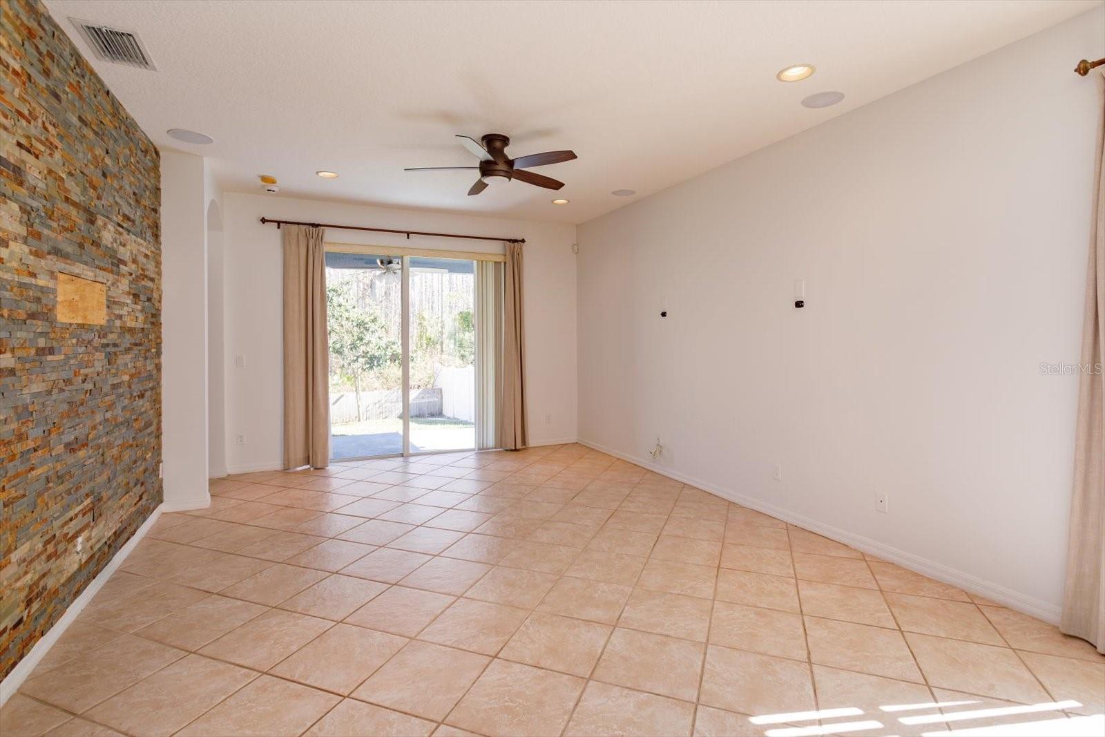 Image 16 of 32 For 2474 Cypress Trace Circle