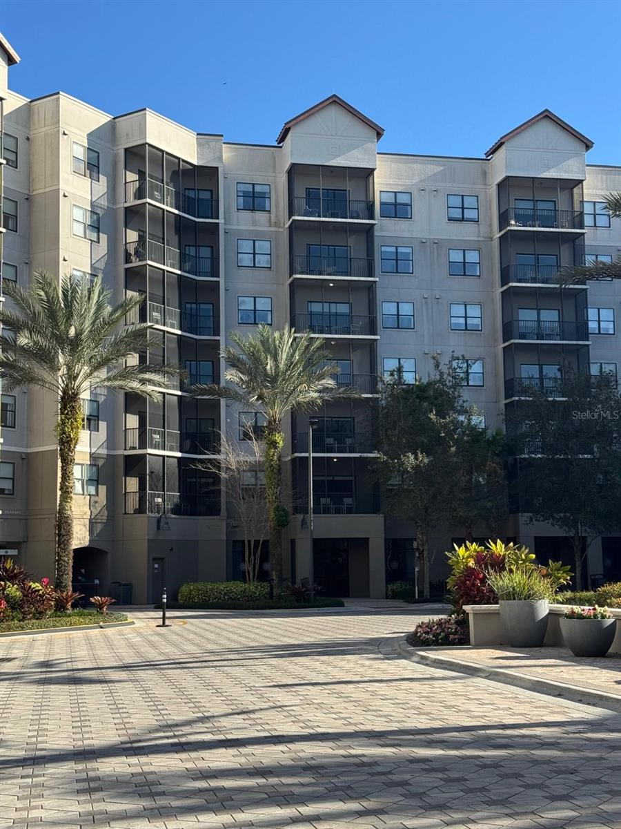 Image 32 of 40 For 14501 Grove Resort Avenue 3135