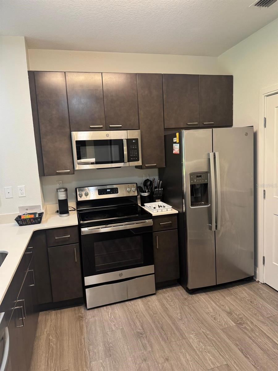 Image 5 of 40 For 14501 Grove Resort Avenue 3135