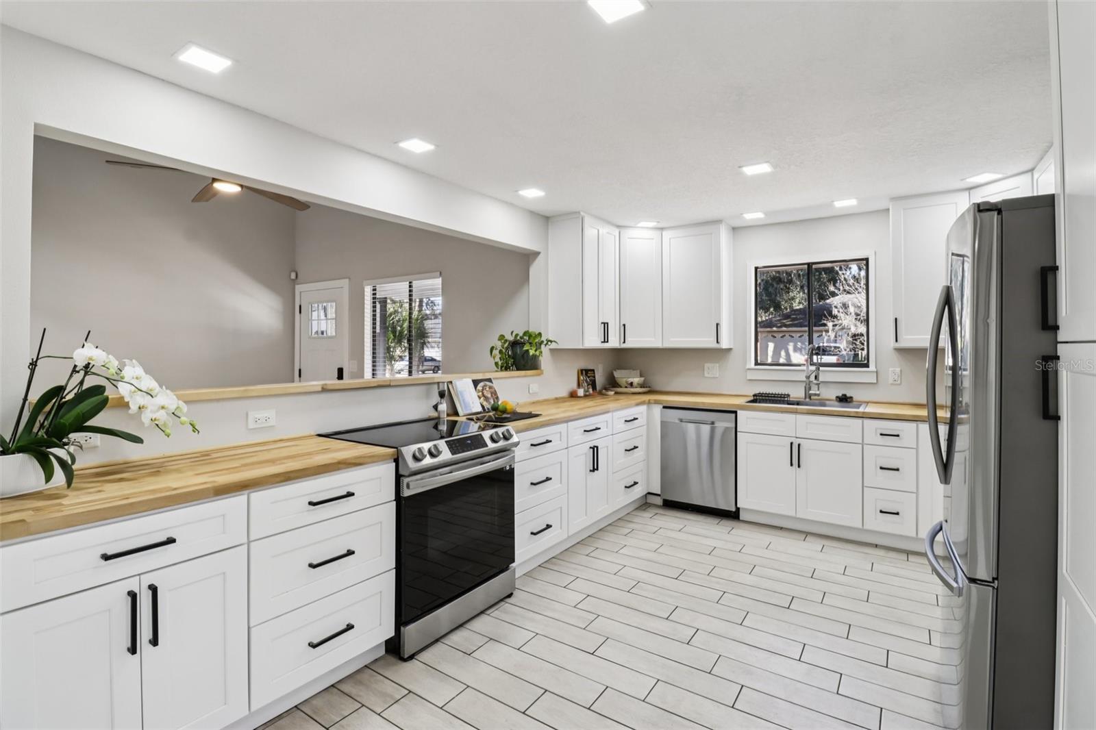 Image 16 of 53 For 2309 Kumquat Drive