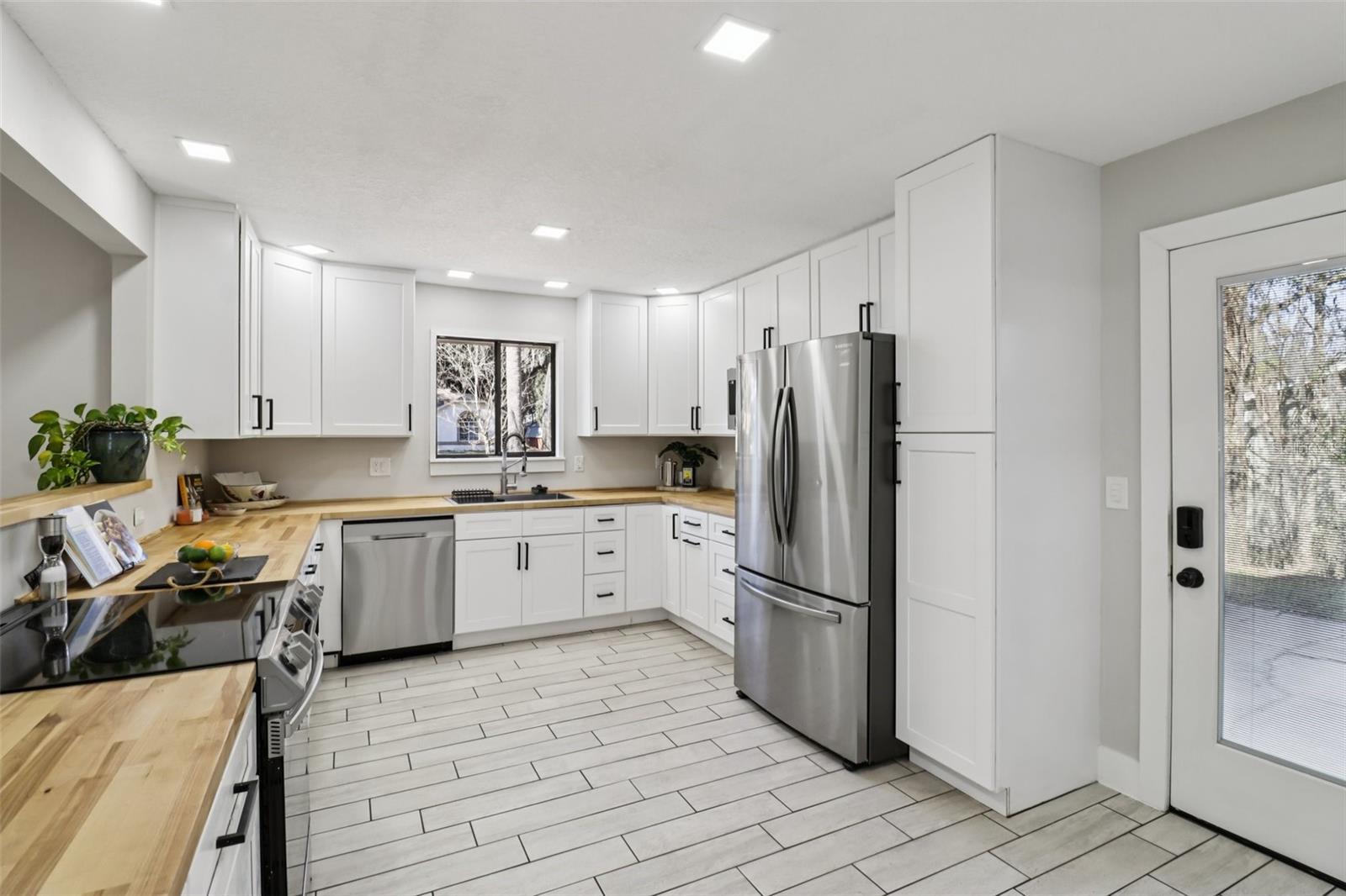 Image 17 of 53 For 2309 Kumquat Drive