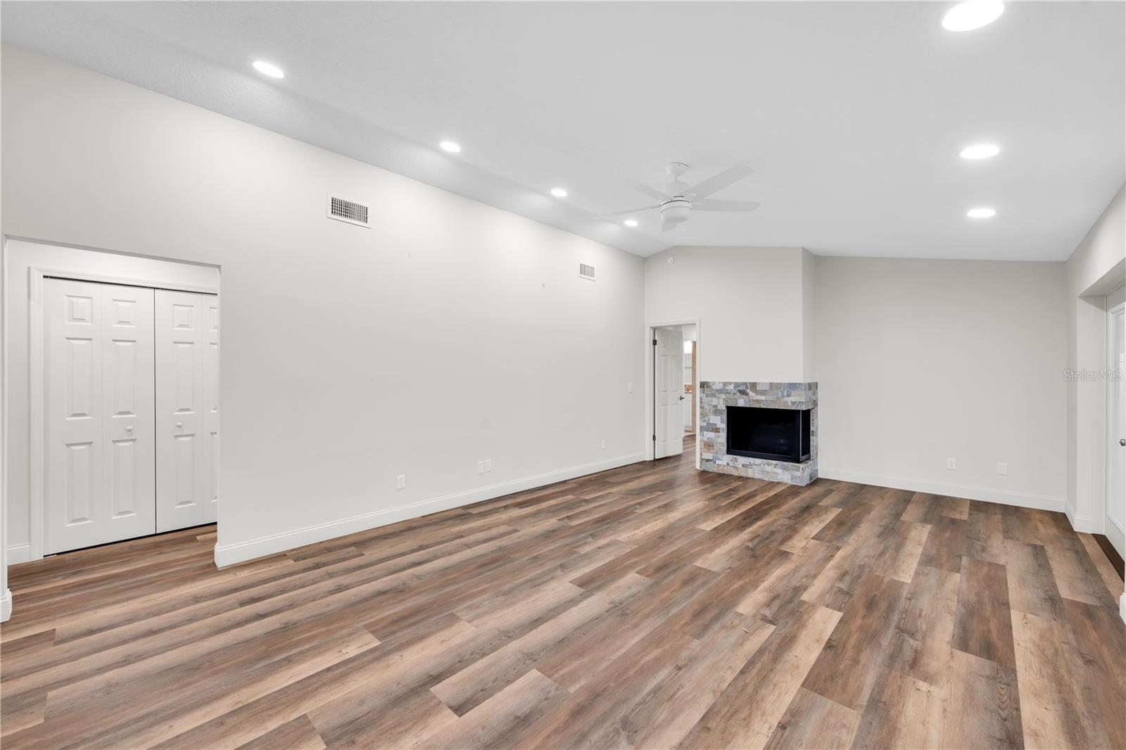 Image 14 of 29 For 1411 Borg Lane