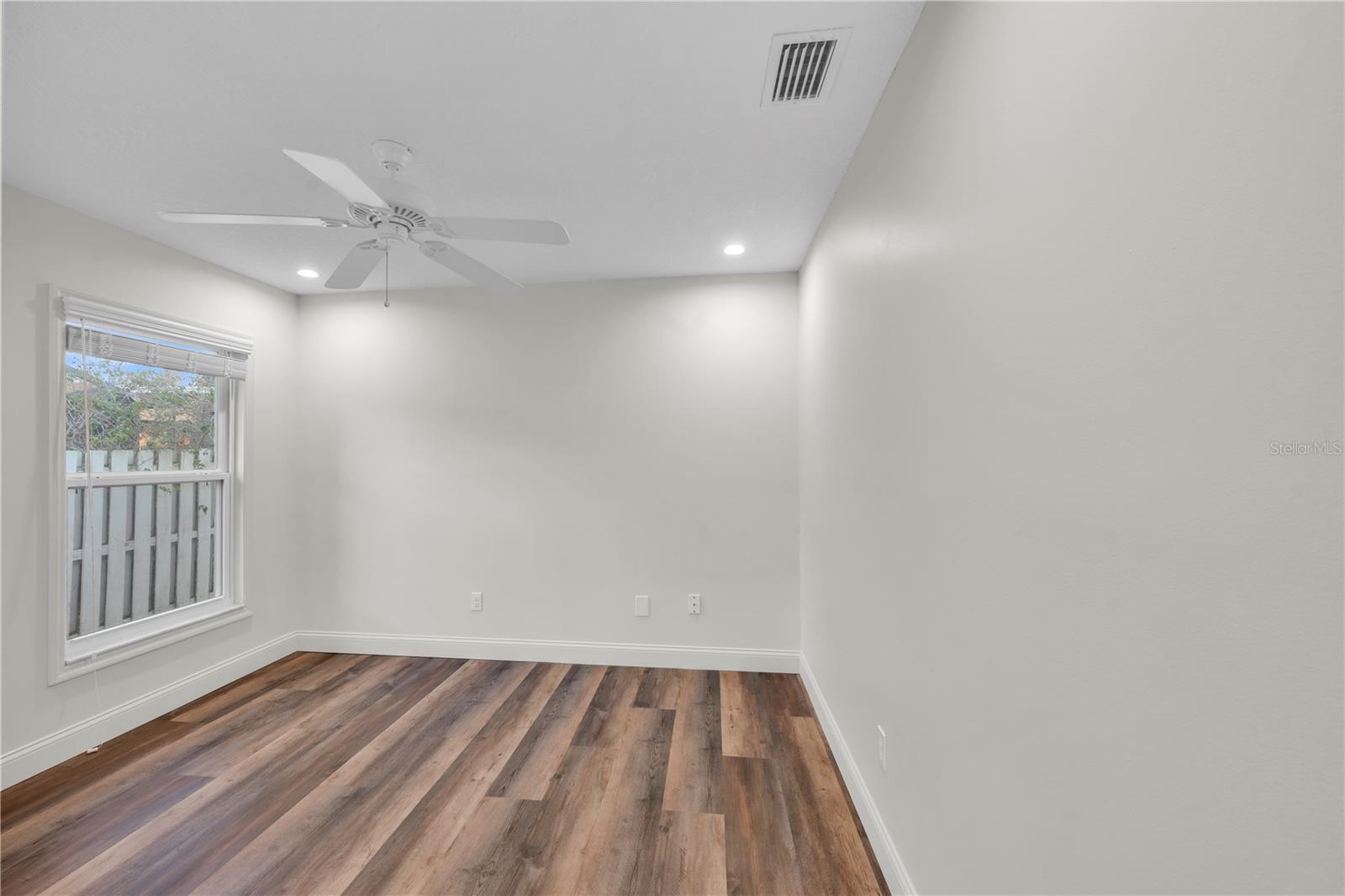 Image 16 of 29 For 1411 Borg Lane