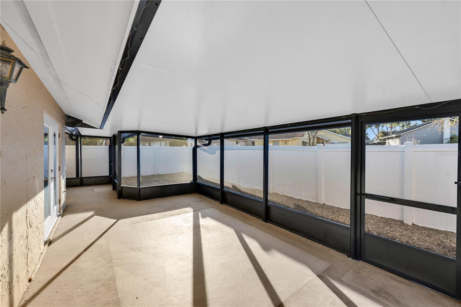 Image 22 of 29 For 1411 Borg Lane