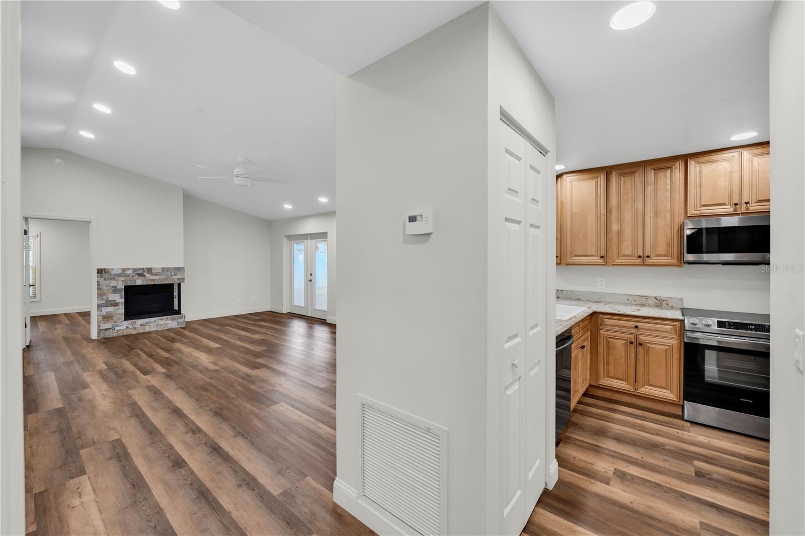 Image 6 of 29 For 1411 Borg Lane