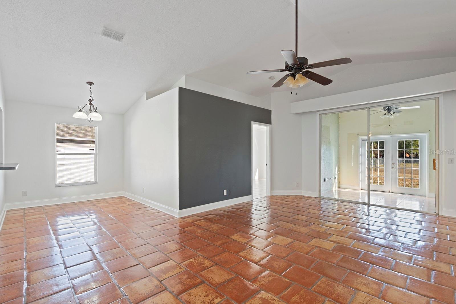 Image 7 of 24 For 1533 Sunset View Circle