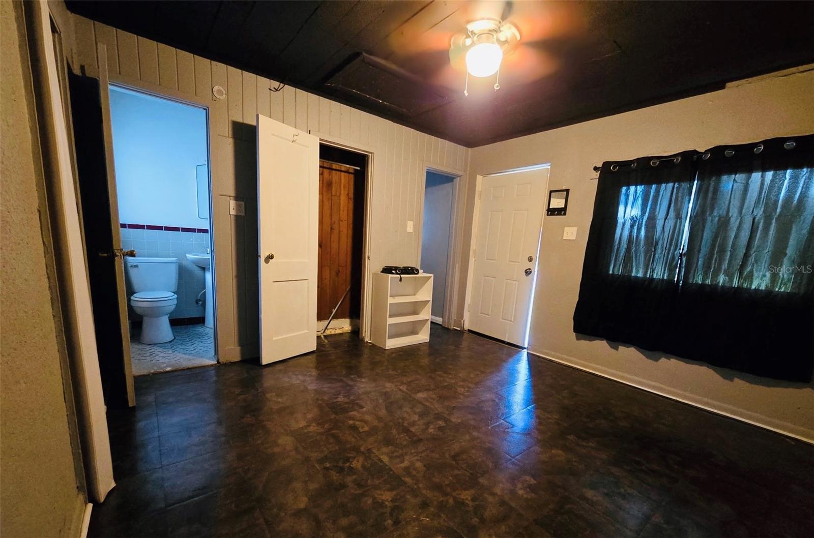 Image 22 of 26 For 8010 Us Highway 301