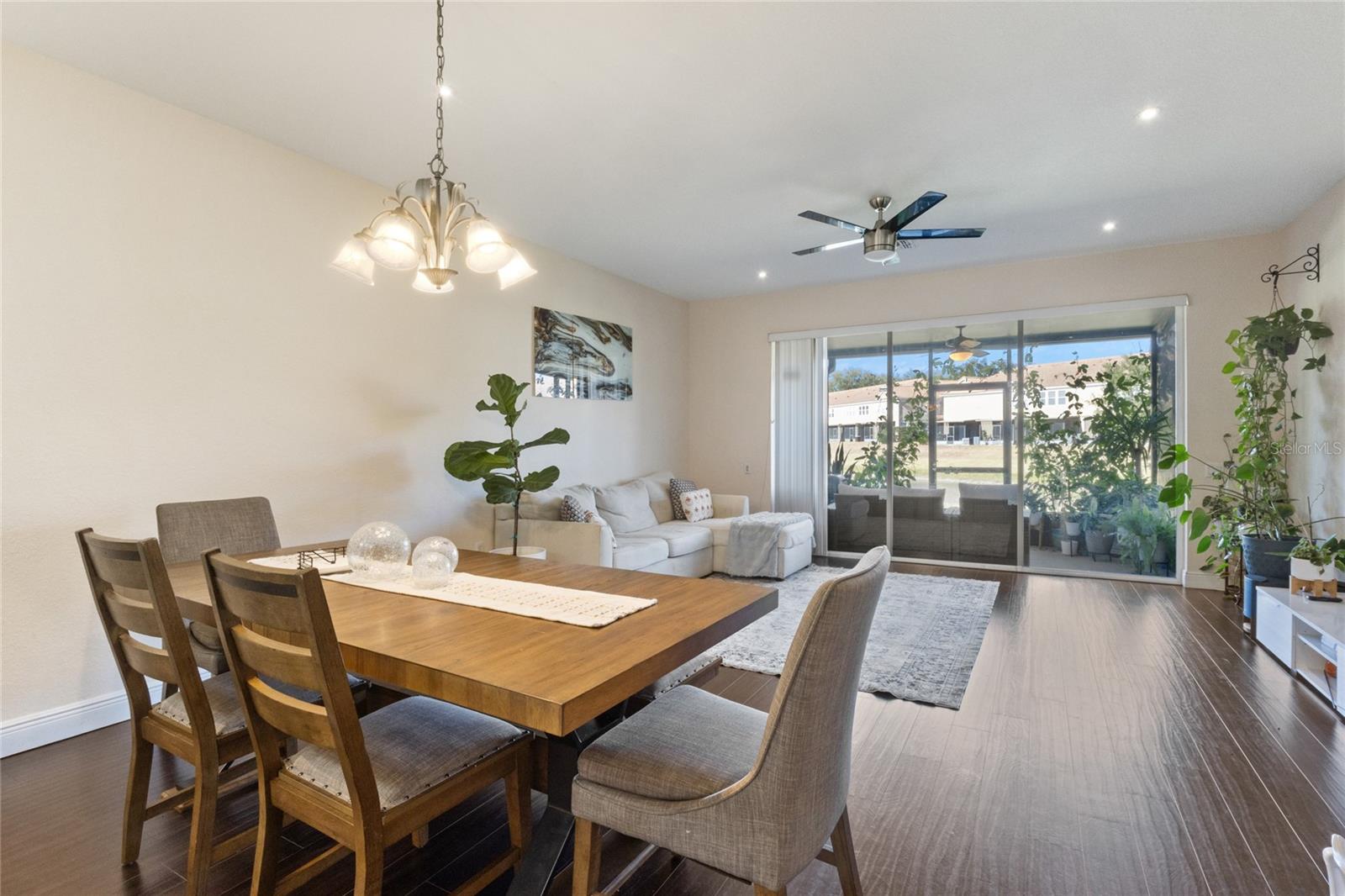 Image 11 of 36 For 6435 Ranelagh Drive 104