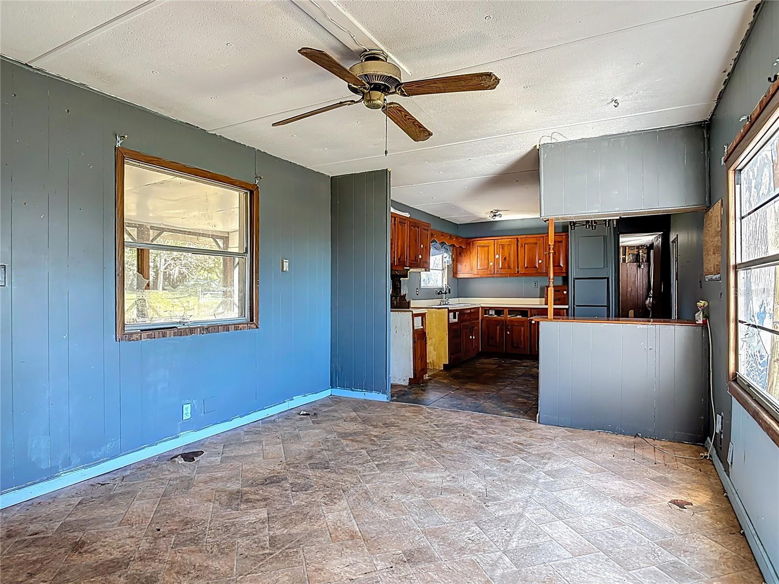 Image 10 of 48 For 13005 Florida Avenue