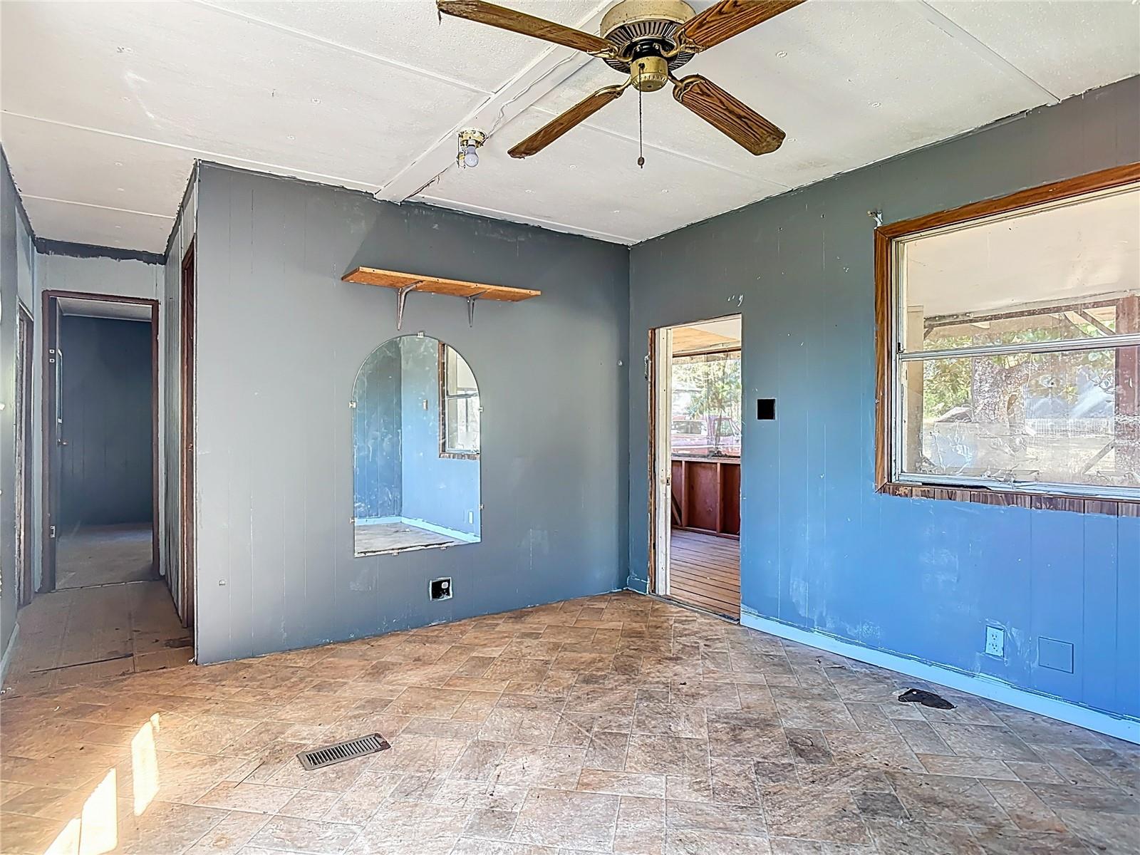 Image 11 of 48 For 13005 Florida Avenue