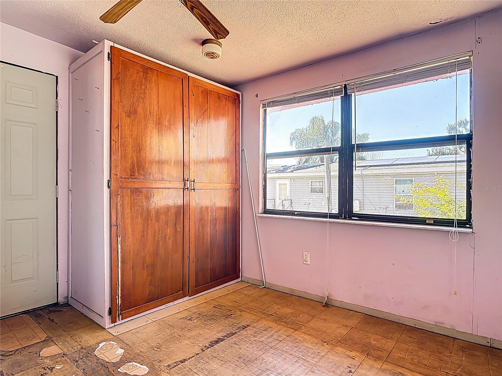 Image 19 of 48 For 13005 Florida Avenue