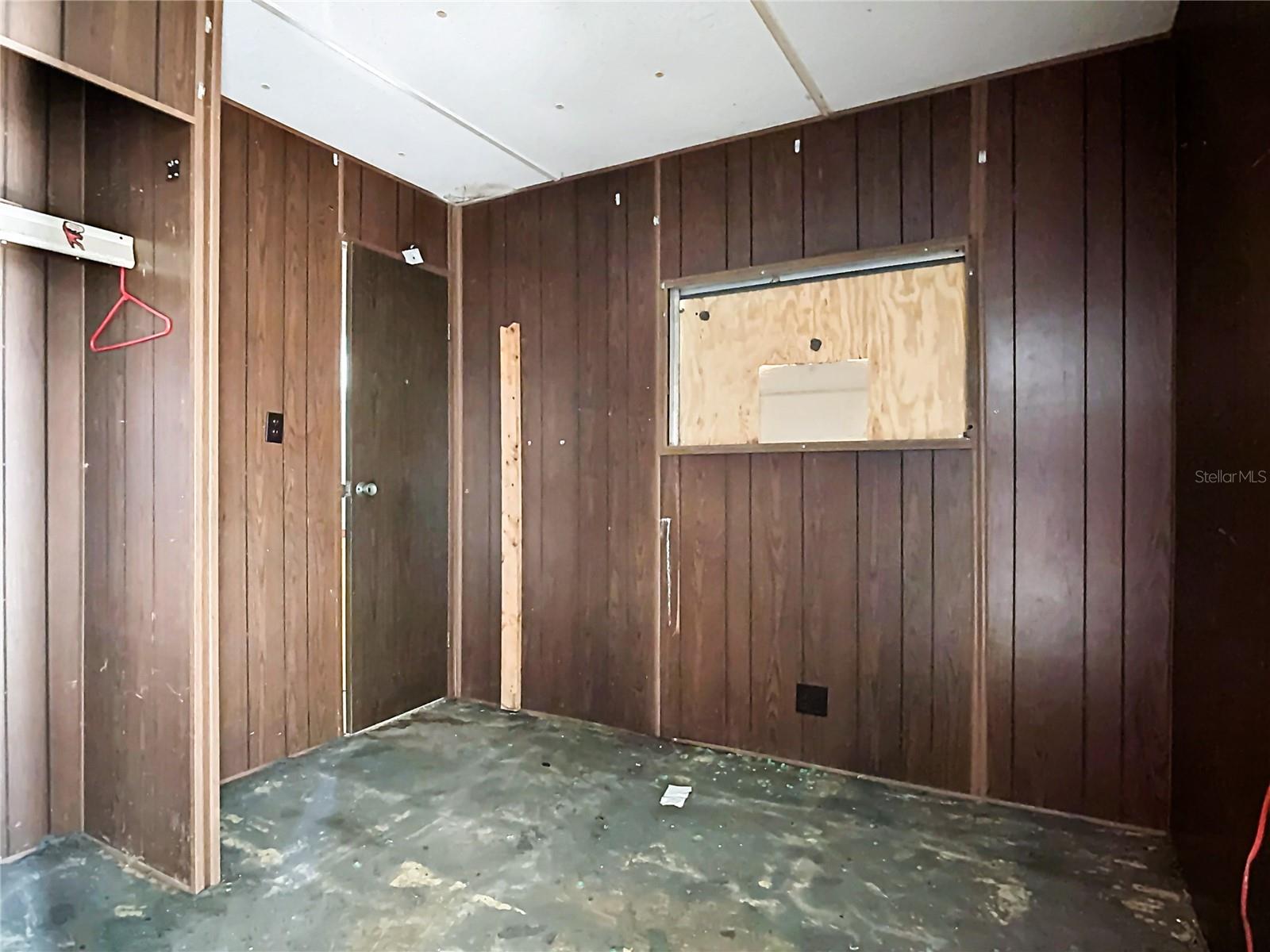 Image 27 of 48 For 13005 Florida Avenue