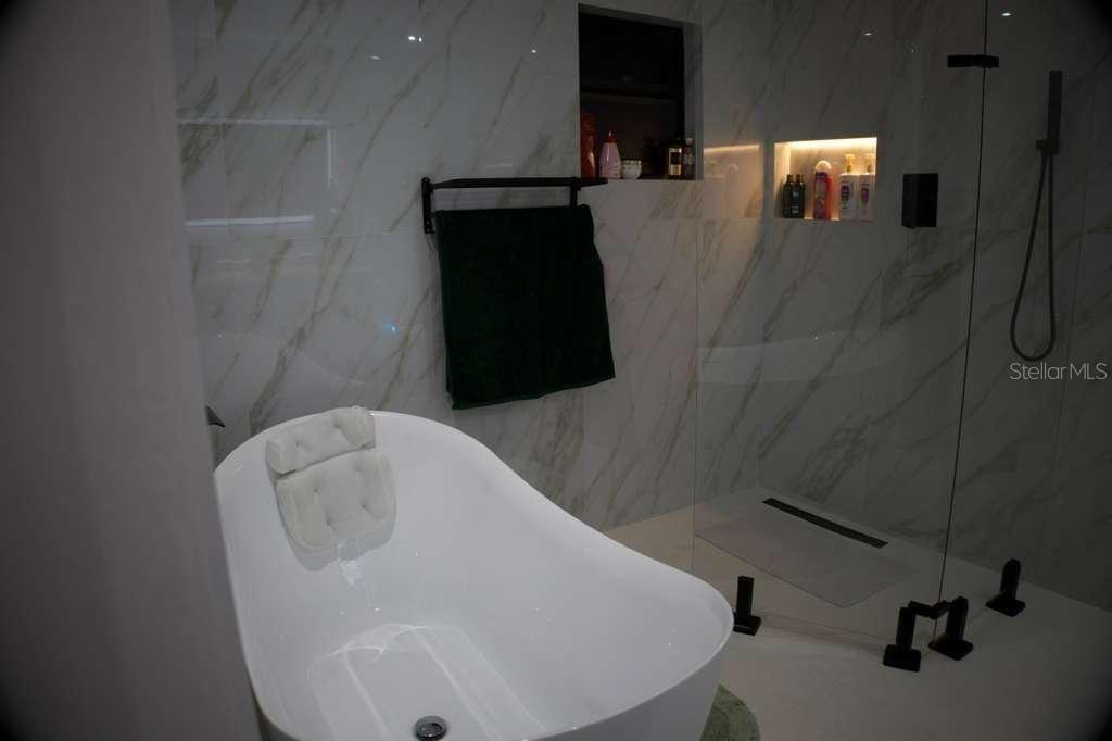 Image 13 of 60 For 2602 Birchwood Avenue