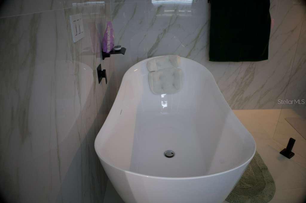 Image 14 of 60 For 2602 Birchwood Avenue