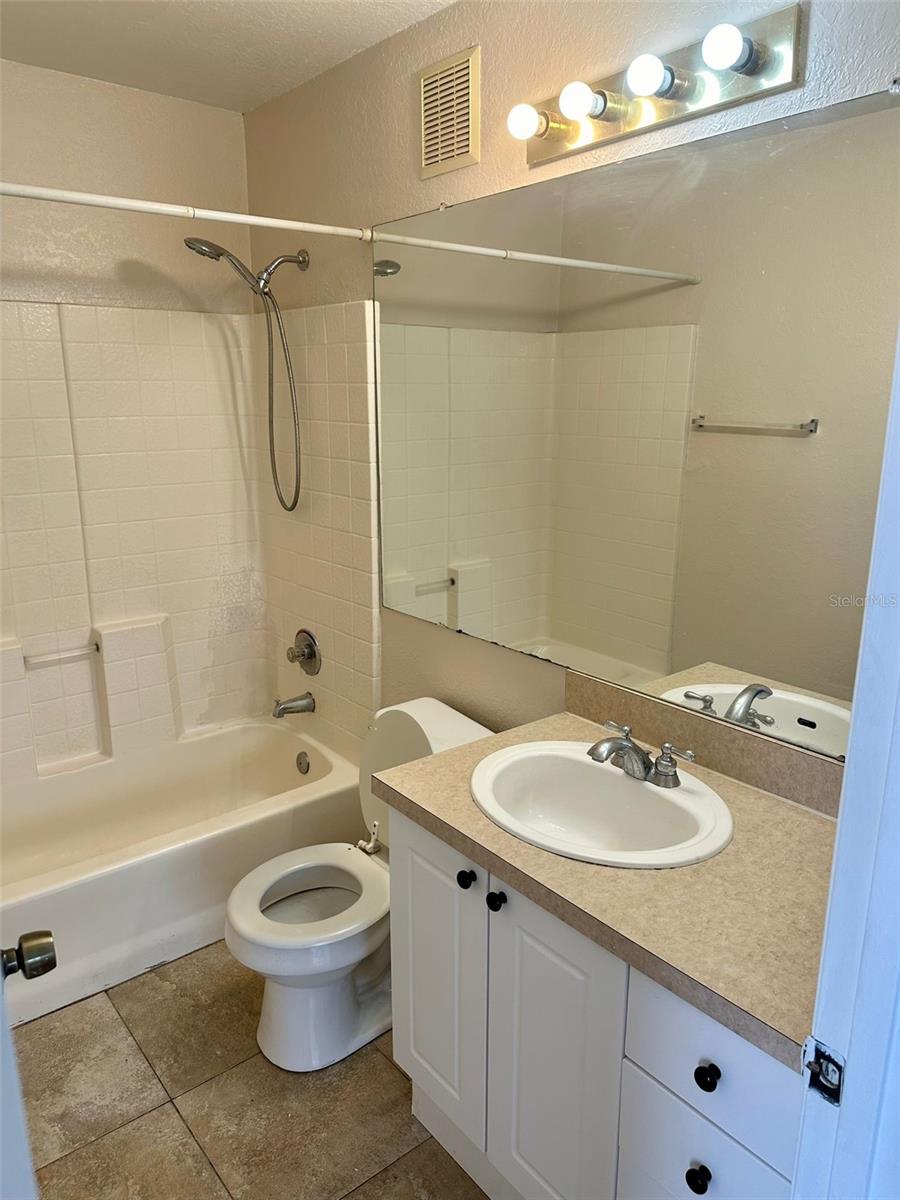 Image 10 of 16 For 3373 Kirkman Road 939