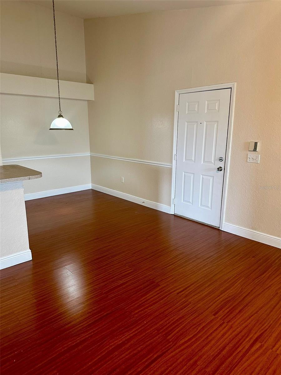 Image 5 of 16 For 3373 Kirkman Road 939