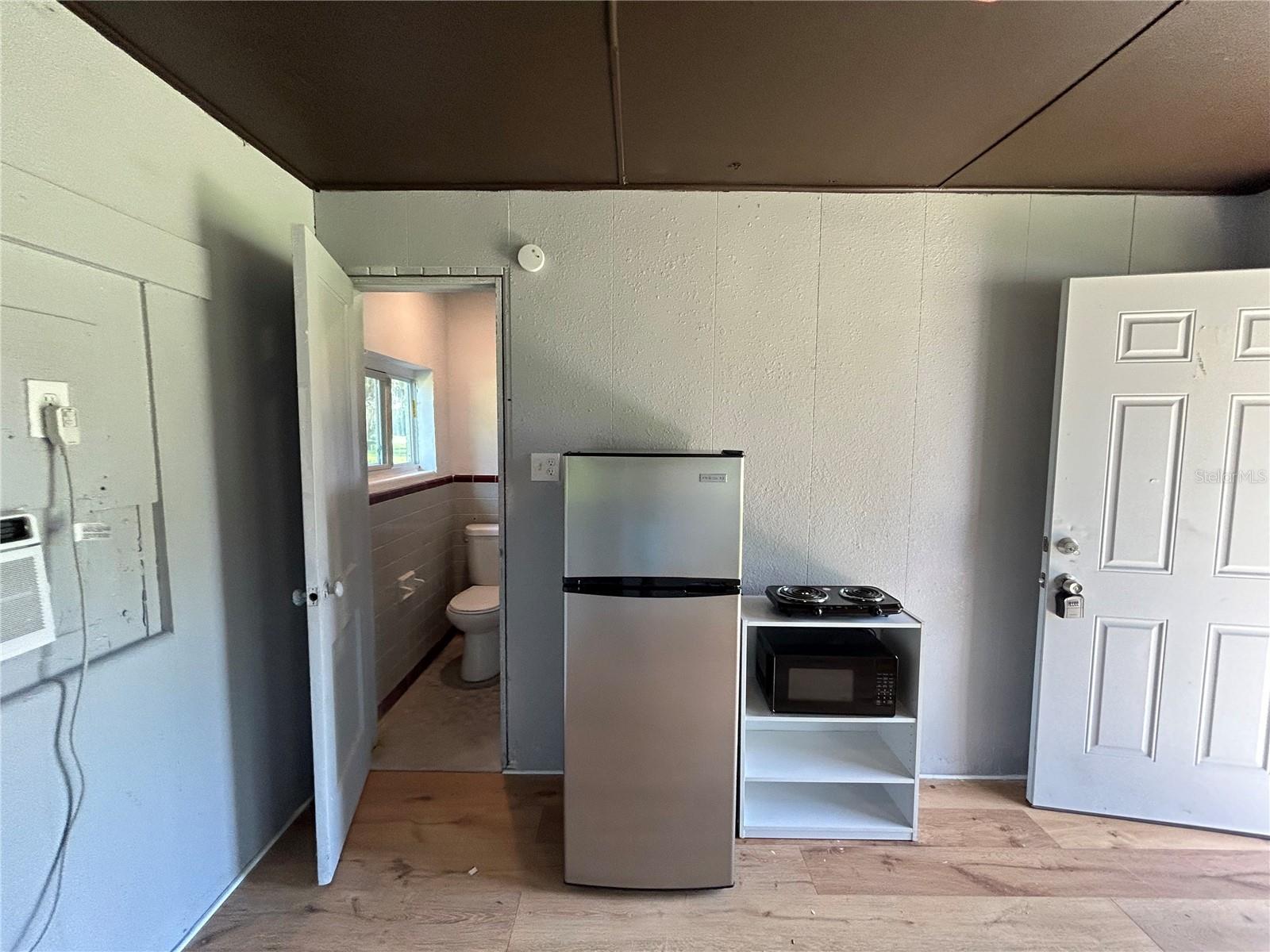 Image 10 of 26 For 8010 Us Highway 301